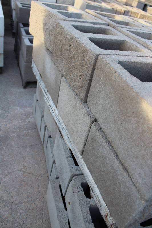 lot 1462 image: Lot of 38 Pieces - 12 x 8 x 16 - Split Face Block