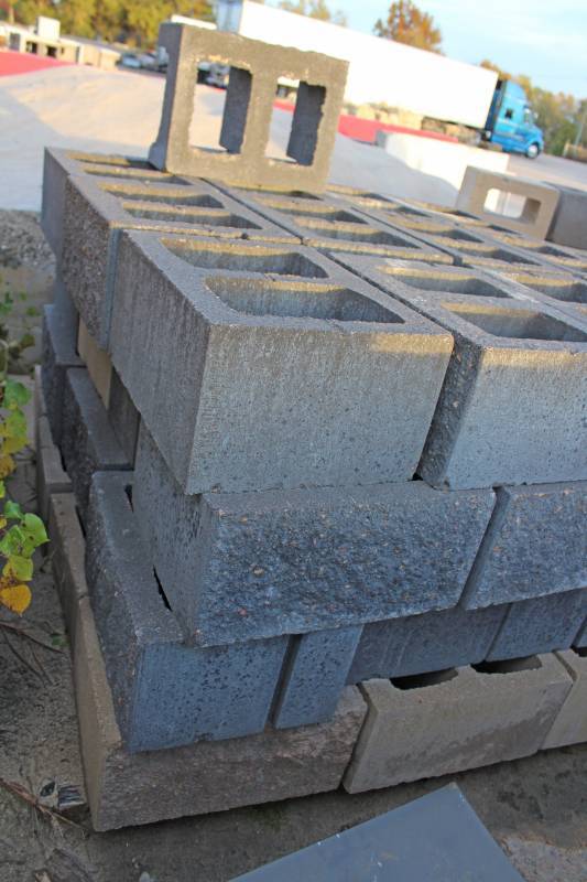 lot 1467 image: Lot of 49 Pieces - 12 x 8 x 16 - Split Face Block