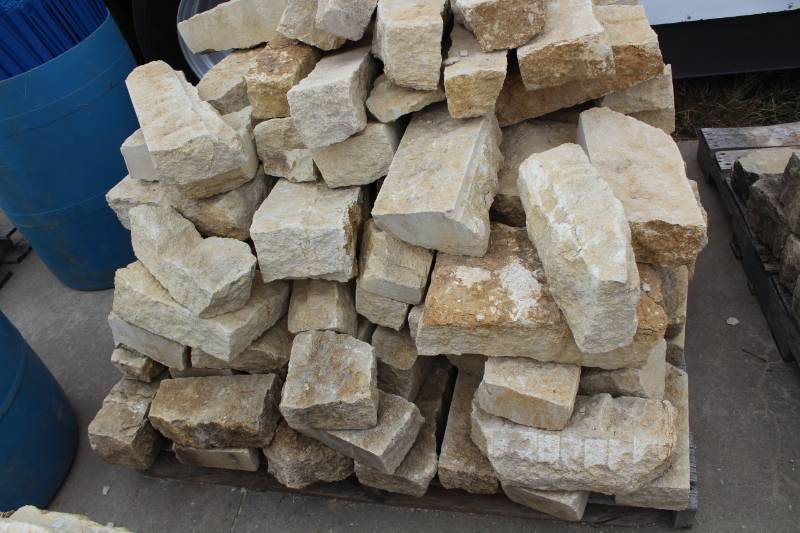 lot 1493 image: One Pallet of Stone