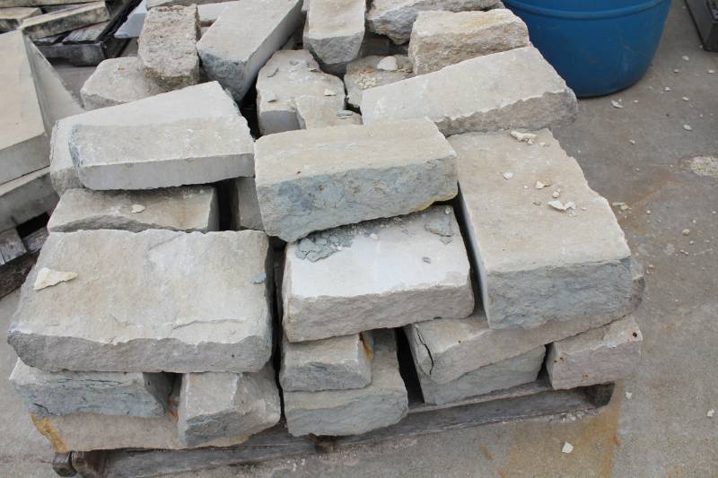 lot 1494 image: One Pallet of Stone