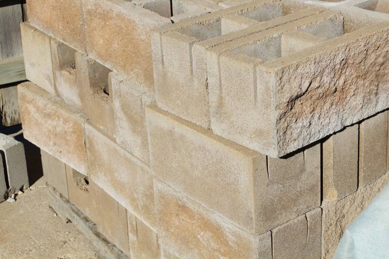 lot 1351 image: 54 Pieces - 8 x 8 x 16 - Split Face Block - Approx. 50 are Bond Beam