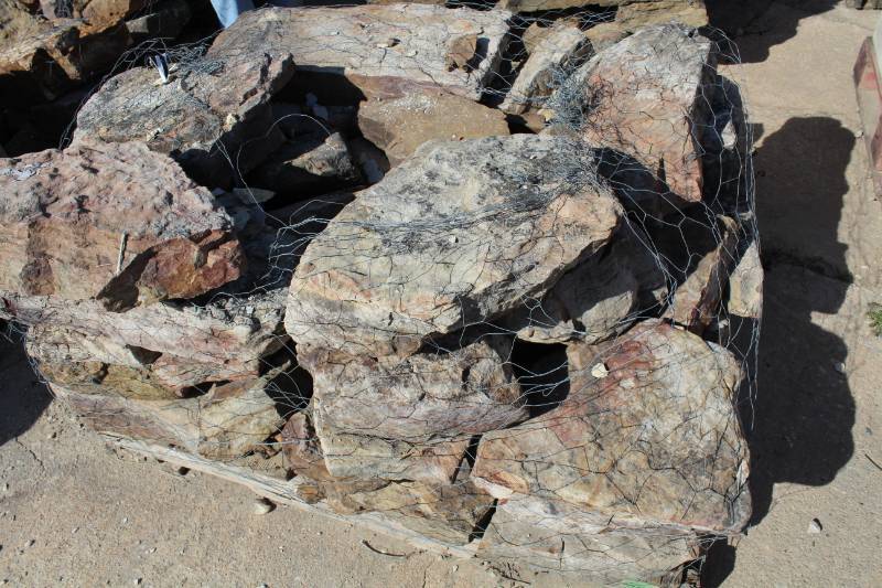 lot 1394 image: 1 Partial Pallet of Moss Stone
