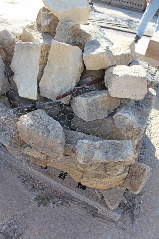 lot 1402 image: One Pallet of Native Stone