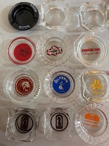 lot 128 image: Vintage Advertising Ashtrays - Russian Tea Room, Olympia Beer