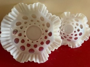 lot 143 image: Vintage Fenton White Opalescent Coin Dot Ruffled Glass Bowls