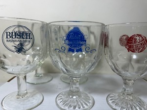 lot 160 image: Vintage Beer Glasses, Busch (2), PBR (2) and Schlitz (1)