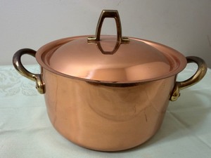 lot 163 image: Copper Pot