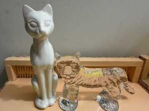 lot 165 image: Cat Figurines