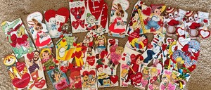 lot 167 image: Vintage Valentines Day Cards