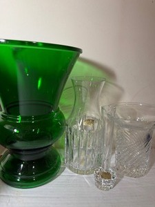 lot 214 image: Vintage Large Green and Atlantis Vases
