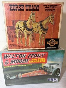lot 219 image: Horse (opened) and Car (sealed) Models
