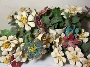 lot 225 image: Metal Flowers, Some Have Long Stems, Some In Pots