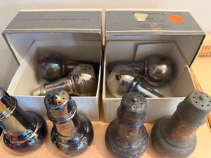 lot 178 image: WM Rogers Silver Plate SP Shakers, (4) Sets, (2) Boxes