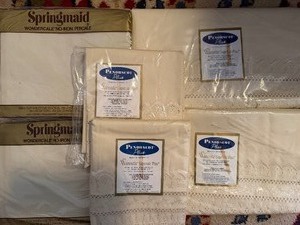 lot 231 image: Sheets (Twin) and Pillow Cases (Standard), NIP