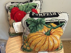 lot 242 image: Throw Pillows