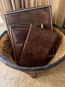 lot 264 image: Vintage Basket w Scrabook and Photo Albums
