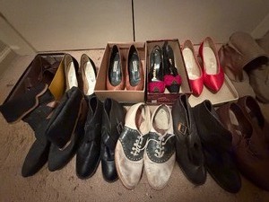 lot 268 image: Vintgage Ladies Shoes, Sizes Vary 7-8
