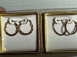 lot 295 image: Jewelry - Gold Hoop Earring Sets, Marked