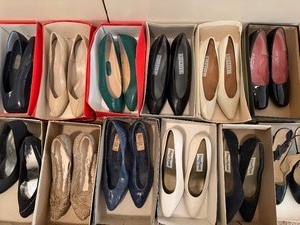 lot 258 image: Vintgage Ladies Shoes, Sizes Vary 7-8