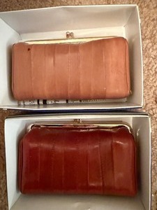 lot 259 image: Vintage Eel Skin Make-Up Cases, Tan and Cognac