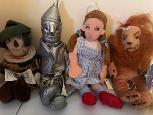 lot 348 image: Vintage Wizard of Oz Figurines (please see picturesread description)