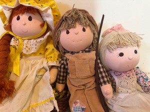 lot 350 image: Vintage Plush Dolls, Like New