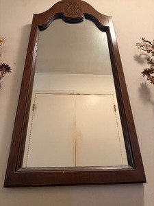 lot 363 image: Wall Mirror, APPROX 20 x 44