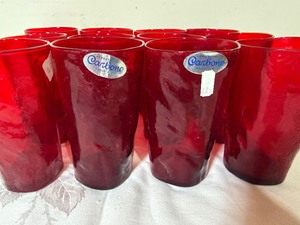 lot 373 image: Vintage Carbone Red 12 Oz Glasses