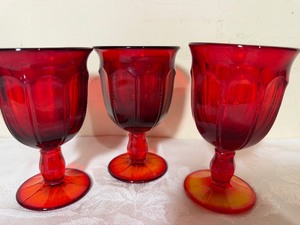 lot 375 image: Vintage Red Glasses