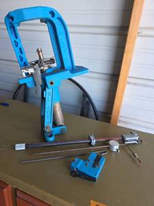 lot 54 image: Dillon RL 450 Progressive Reloading Press with Accessories