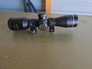 lot 78 image: Barnett 4x32 Crossbow Scope with Mounting Rings