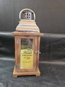 lot 200 image: Decorative Wooden Lantern with Friends Quote and Battery Flicker Candle