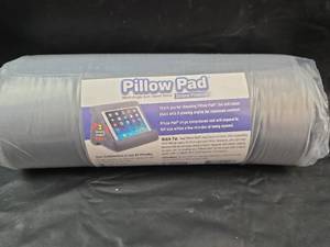 lot 207 image: Pillow Pad Deluxe Premium Tablet Stand- New In Package