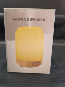 lot 209 image: Multi-Function Essential Oil Aroma Diffuser with Night Light- New In Box