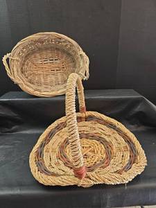 lot 216 image: Wicker Baskets