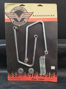 lot 218 image: Kawasaki VN1500 Mean Streak Saddlebag Support Brackets