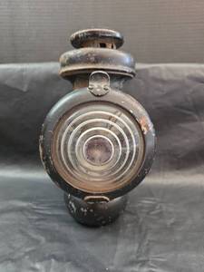 lot 223 image: Ford Model T Side Mount Lamp