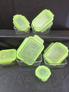 lot 276 image: Snapware Glass Food Storage Containers with Green Lids