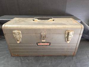lot 279 image: Craftsman Metal Machinist Tool Box with Contents