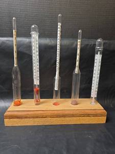 lot 340 image: Japanese Wine-Test Brewing Thermometer Set