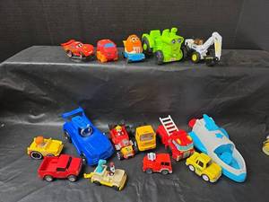 lot 390 image: Mixed Lot of Toy Cars and Vehicles