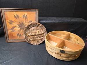 lot 428 image: Peterboro Basket wLazy Susan,  Wooden Plaque and Wood Quilt
