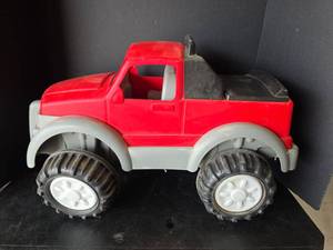 lot 462 image: Toddlers Red Plastic Dump Truck Toy with Tilting Bed 13in Tall