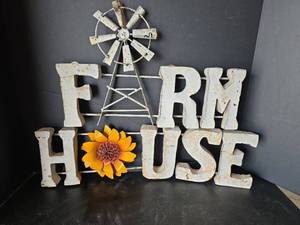 lot 463 image: Farmhouse Wall Sign with Windmill and Sunflower 22in x 18in