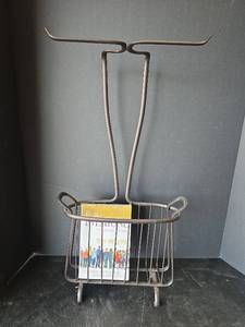lot 464 image: Metal Toilet Paper and Magazine Rack 12in x 23in