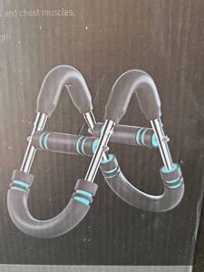 lot 505 image: Multifunctional Arm Trainer - New