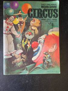lot 512 image: 1969 Midian Shrine Circus Program Henry Levitt Arena