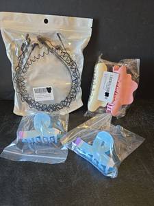 lot 520 image: All New Assorted Hair Accessories Set with Metal Headbands and Hair Clips