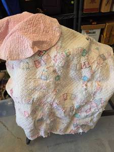 lot 531 image: Handmade Vintage Patchwork Wedding Ring Cutter Quilt