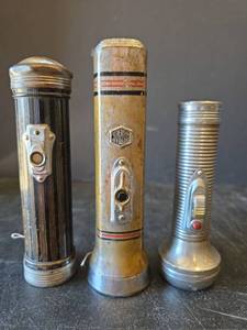 lot 540 image: Set of 3 AntiqueMetal Flashlights with Push Button Switches- Everready and Top-Lite